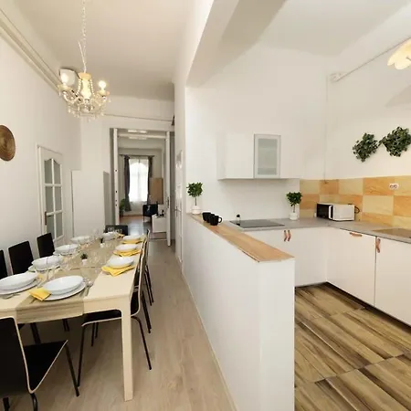 Apartament Large Cosy *